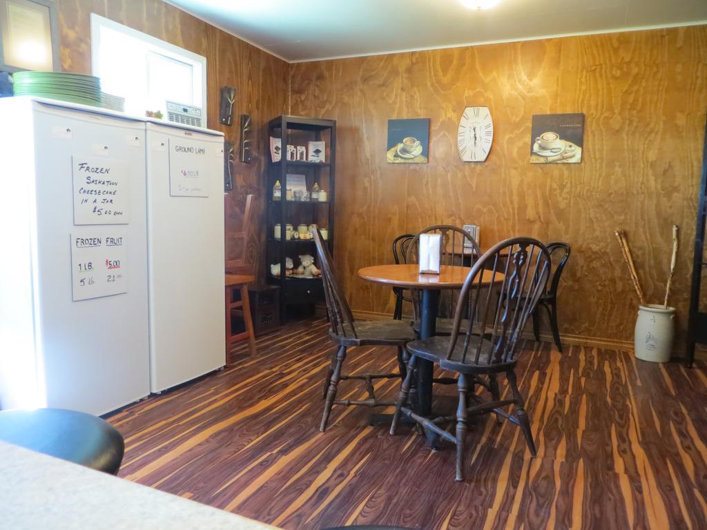 Orchard View Bed And Breakfast Moose Jaw Exteriör bild